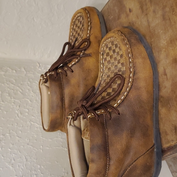 Twister brand toddler moccasin style boot. Size 13 - Picture 4 of 6